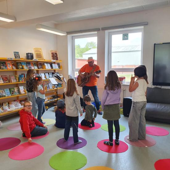 Hop og dans med Arno