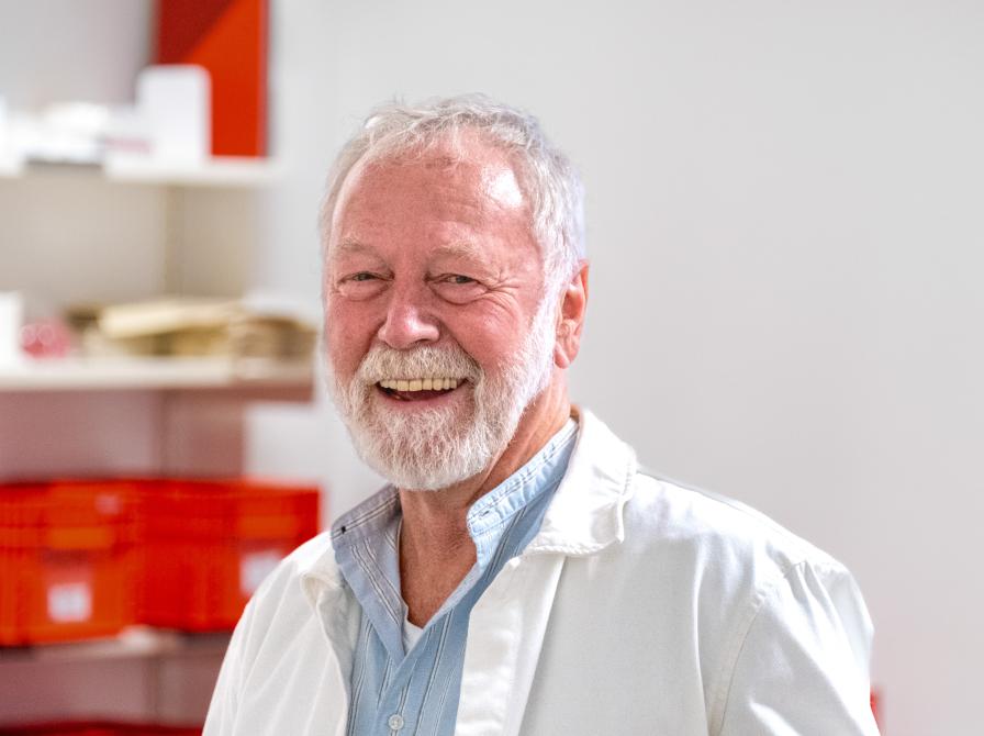 Karl Fischer, pensioneret bibliotekar